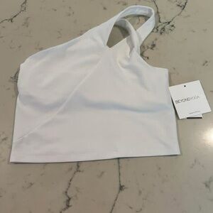 Beyond Yoga White Asymmetrical Top with matching skort nwt
